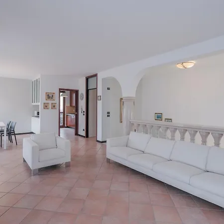 Apartment Casa Mary Tre - Attico Con Terrazza A 2 Passi Dal